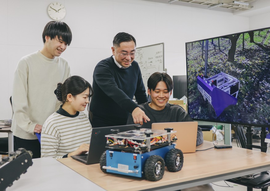 知能ロボット工学科